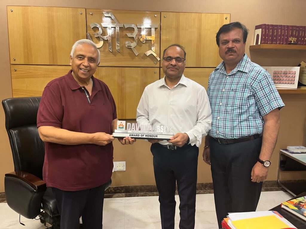 Dr. Ashish Joshi with the President DAV College Managing Committee Dr. Punam Suri and the Vice Chancellor DAV University Dr. Manoj Kumar