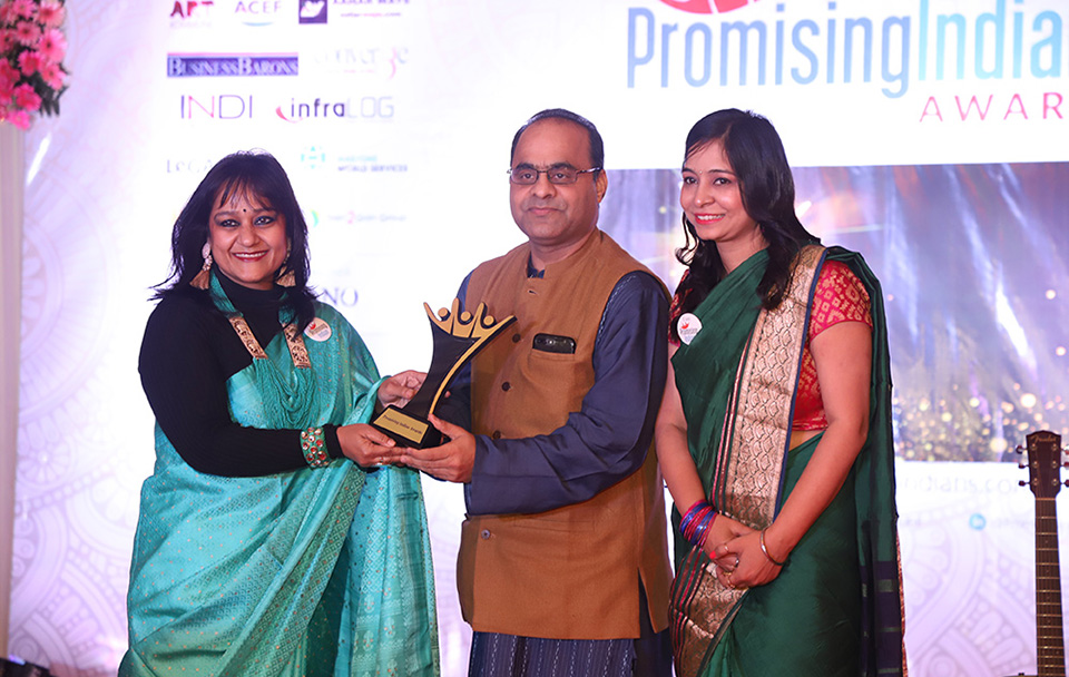 award-20171227-promising-indian-award-1.jpg